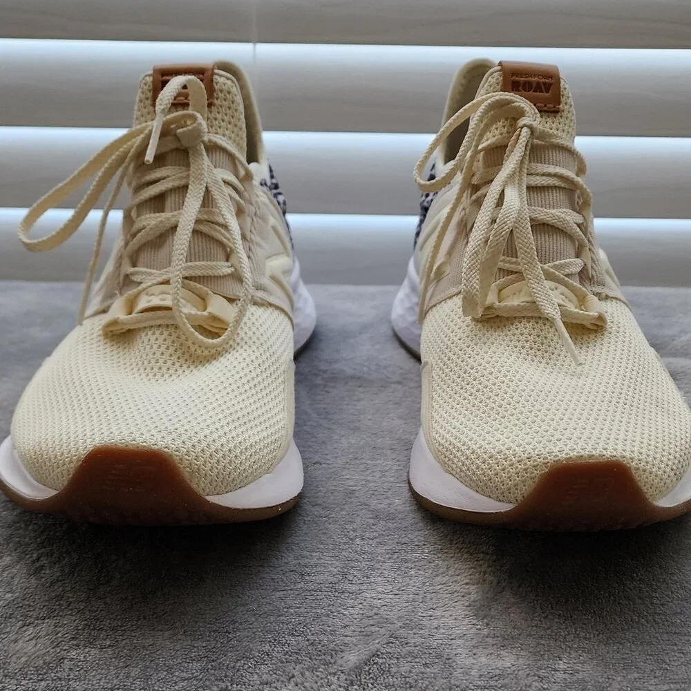 Women's New Balance Leopard Print Sneakers Size 9 - Picture 2 of 16